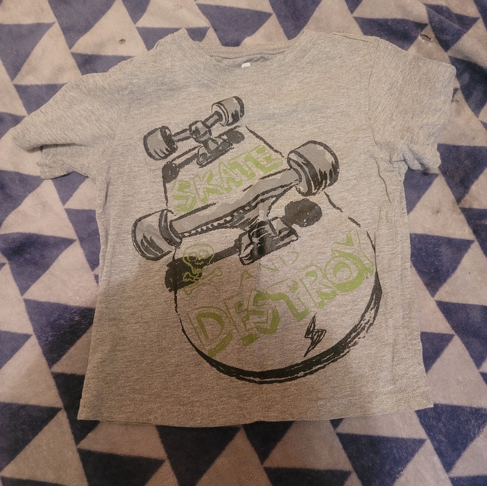 Boy's Gray Short Sleeve Shirt